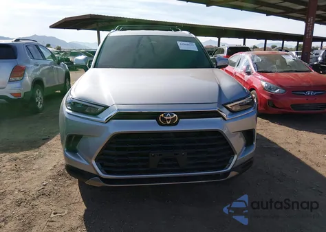 2024 Toyota Grand Highlander Xle z USA, uszkodzony, nr VIN 5TDAAAB53RS031964